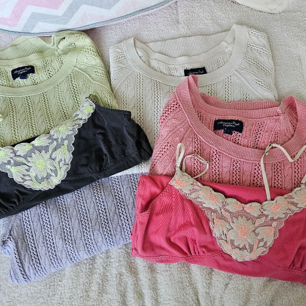 American Eagle 3/4 sleeve sweater bundle w/ tanks